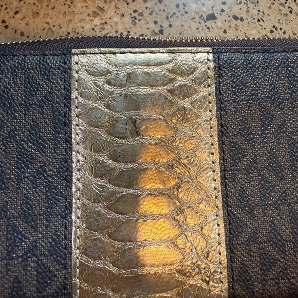 Michael Kors Brown and Gold Wallets with Signature Design - Picture 4 of 7